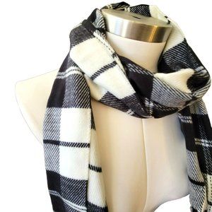 Lands' End Scarf Black and Cream Soft Touch Anti-static Fringe Edge DH512